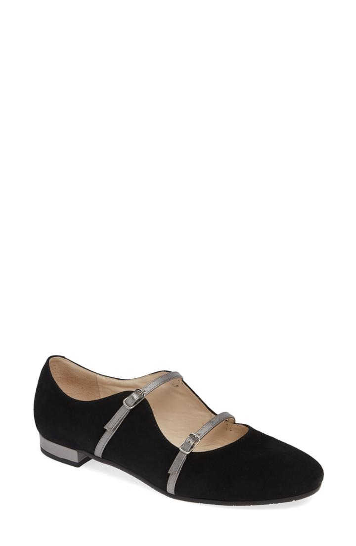 Women's Amalfi By Rangoni Grado Strappy Mary Jane Flat M - Black