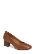 Women's Clarks Un Cosmo Step Pump .5 M - Brown