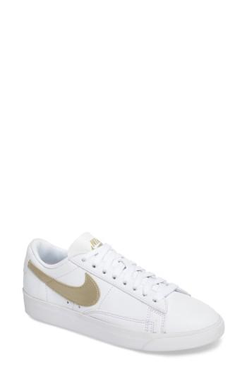 Women's Nike Blazer Low Le Basketball Shoe .5 M - White