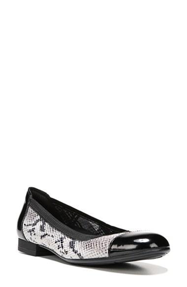 Women's Naturalizer 'therese' Cap Toe Flat N - Black
