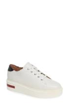 Women's Linea Paolo Karri Sneaker M - White