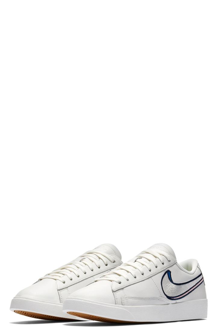 Women's Nike Blazer Low Lx Sneaker .5 M - White