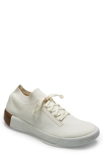 Men's Brandblack Bravo Sneaker .5 M - White
