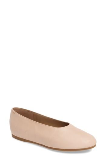 Women's Eileen Fisher Nelie Ballet Flat .5 M - Beige