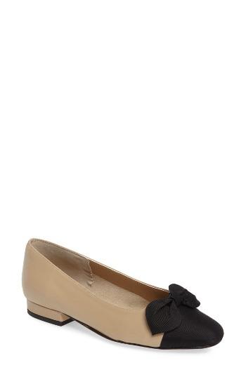 Women's Vaneli Favor Bow Flat .5 N - Beige