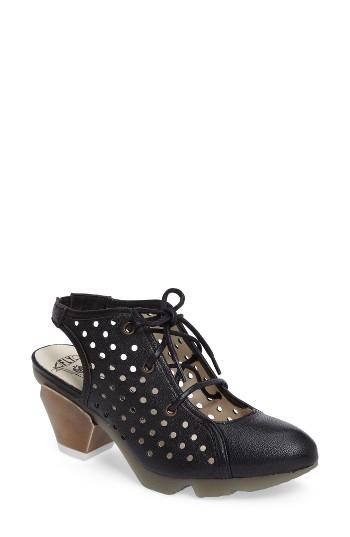 Women's Fly London Ozie Lace-up Pump
