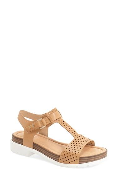 Women's Dr. Scholl's 'hinda' Perforated Platform Sandal M - Brown