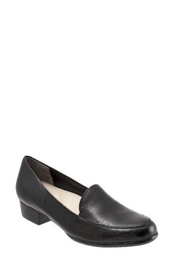 Women's Trotters Monarch Loafer