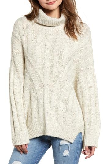 Women's Moon River Oversized Turtleneck Sweater - Beige