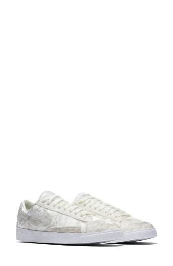 Women's Nike Blazer Low X Sneaker M - Beige