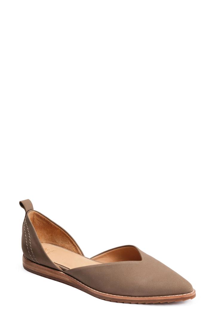 Women's Bill Blass Sybil Pointy Toe Flat .5 M - Beige