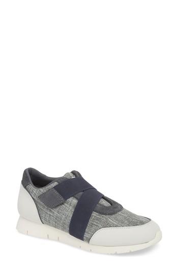 Women's Kodiak Cross Strap Sports Sneaker .5 M - Blue
