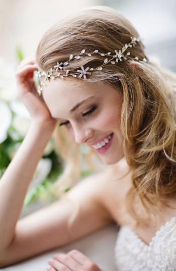 Brides & Hairpins 'eula' Crystal Halo & Sash, Size - Metallic