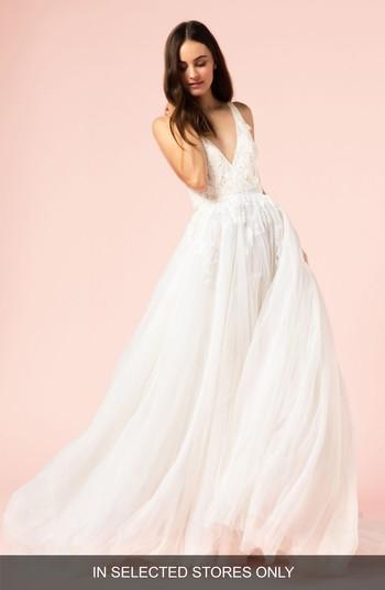 Women's Bliss Monique Lhuillier V-neck Ballgown, Size - White