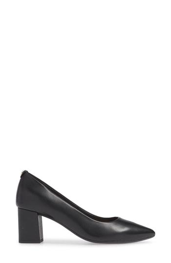 Women's Taryn Rose Madline Pump .5 M - Black