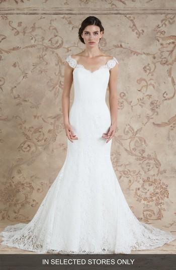 Women's Sareh Nouri Jannan Off The Shoulder Lace Trumpet Gown
