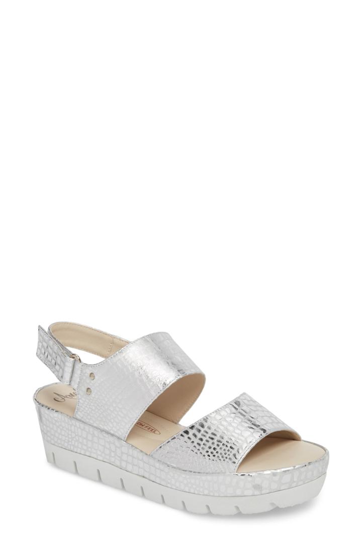 Women's Amalfi By Rangoni Balocco Sandal .5 M - Metallic