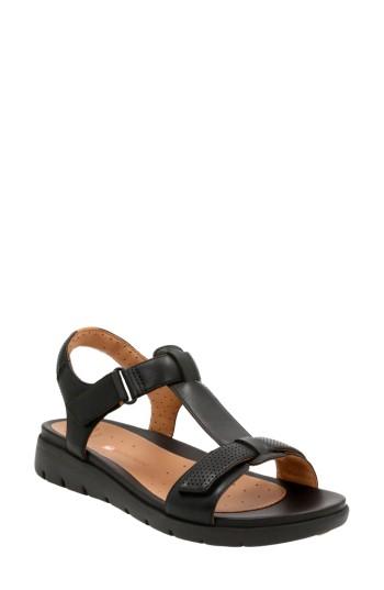 Women's Clarks Un Haywood T-strap Sandal .5 M - Black