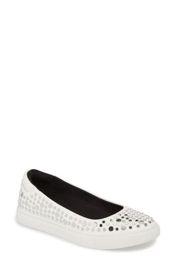 Women's Kenneth Cole New York Kassie Studded Flat M - White