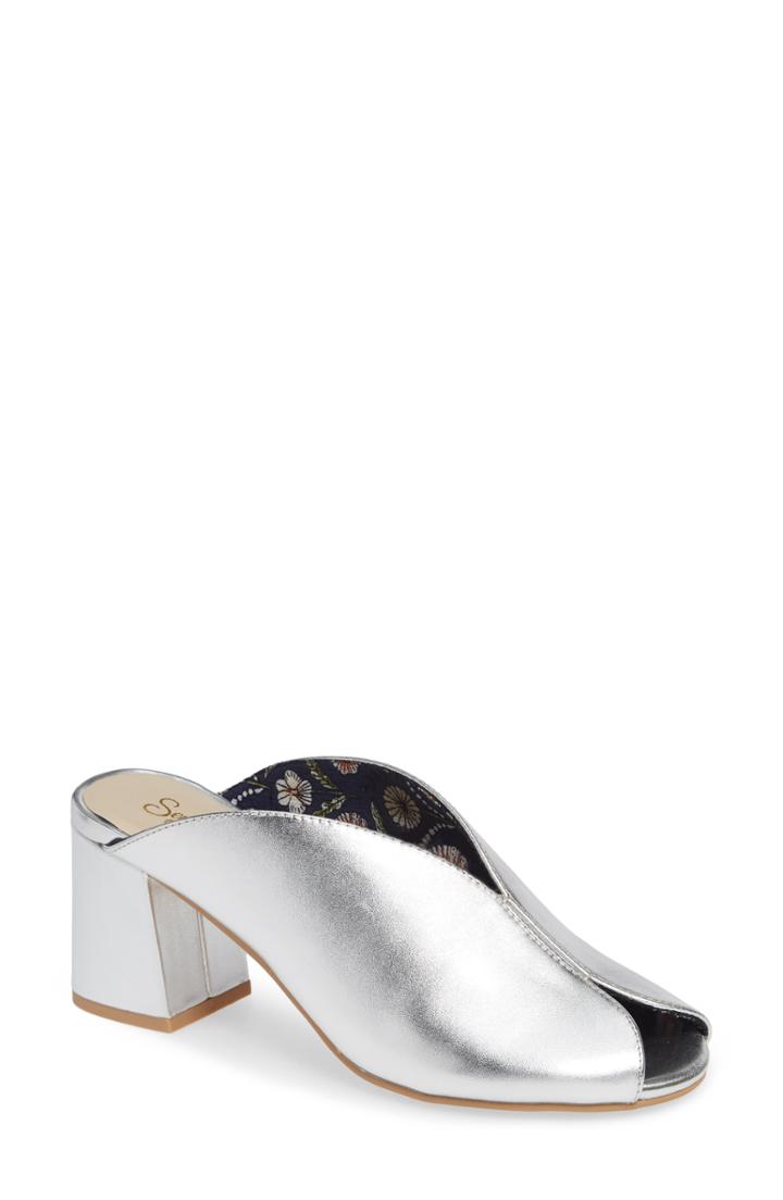 Women's Seychelles By The Beach V-cut Sandal .5 M - Metallic