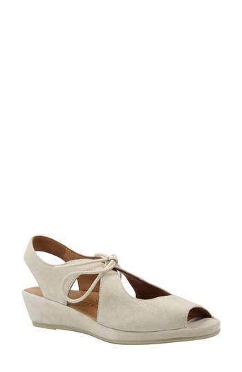 Women's L'amour Des Pieds Brettany Sandal .5 M - Beige