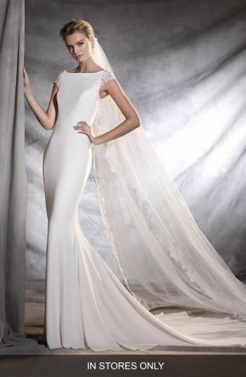 Women's Pronovias Olbia Cap Sleeve Lace Back Crepe Mermaid Gown, Size - Ivory