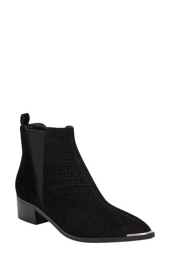 Women's Marc Fisher D Yalen Bootie, Size 5 M - Black