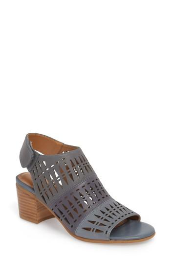Women's Comfortiva Ally Sandal M - Blue