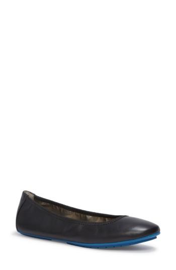 Women's Me Too 'tru Blu' Flat M - Black