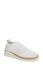 Women's Kelsi Dagger Brooklyn Central Sneaker .5 M - White