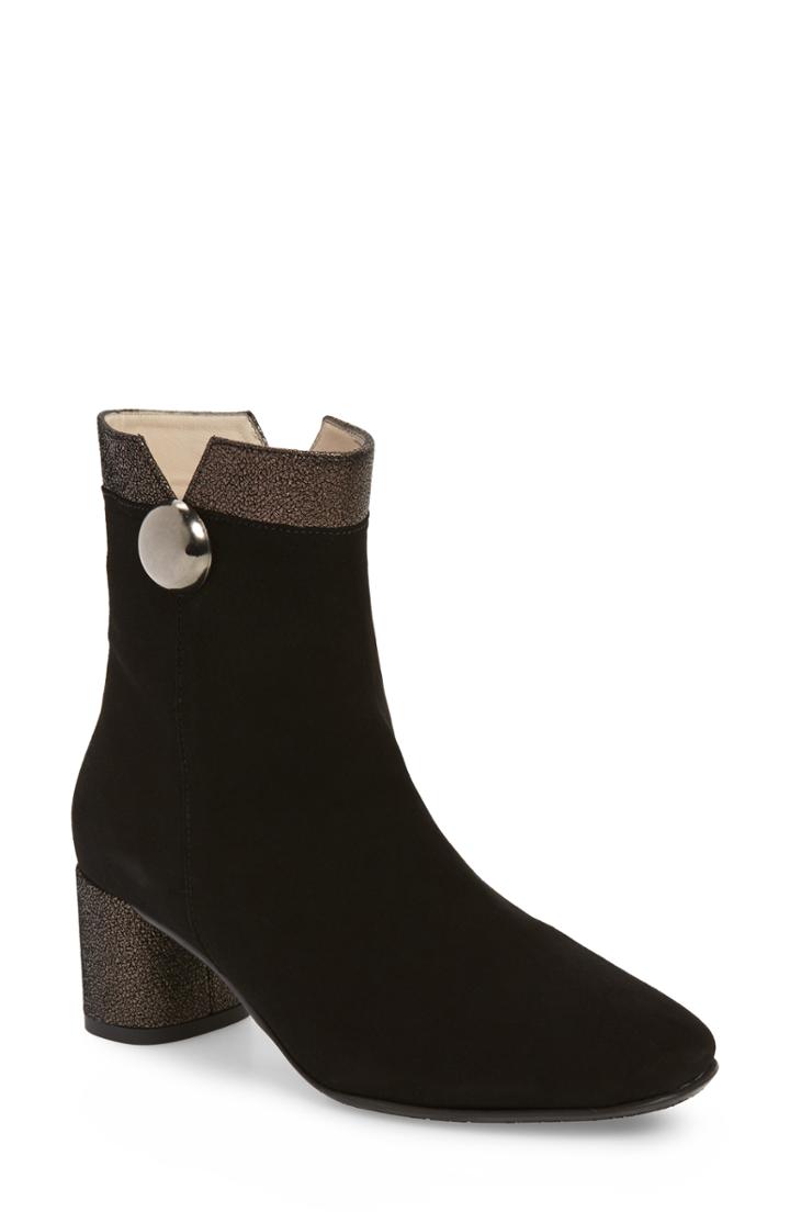 Women's Amalfi By Rangoni Rosato Bootie .5 M - Black