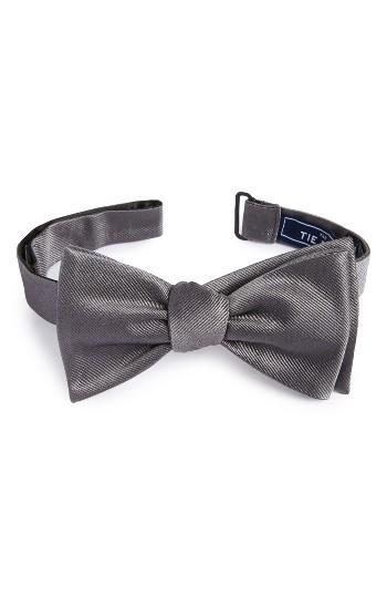 Men's The Tie Bar Silk Solid Bow Tie, Size - Grey (online Only)