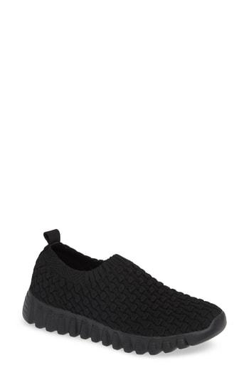 Women's Bernie Mev. Tender Slip-on Sneaker Us / 38eu - Black