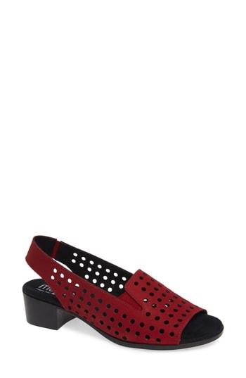 Women's Munro Mickee Slingback Sandal .5 M - Red