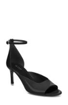 Women's Via Spiga Jennie Ankle Strap Sandal .5 M - Black