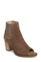 Women's Bos. & Co. Brianna Perforated Chelsea Boot .5-6us / 36eu - Beige