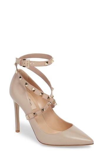 Women's Valentino Garavani Rockstud Wrap Pump Us / 35eu - Beige