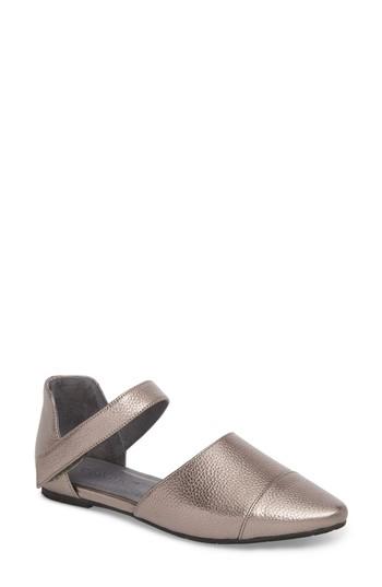 Women's Chocolat Blu Gaia Pointy Toe Flat M - Metallic