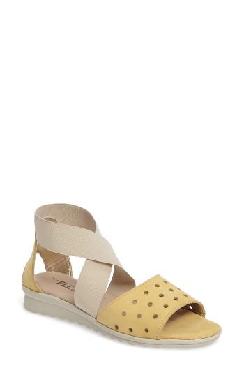 Women's The Flexx Fan Fair Sandal .5 M - Yellow