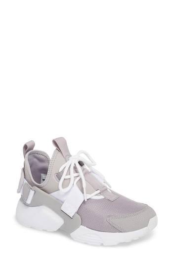 Women's Nike Air Huarache City Sneaker .5 M - Grey