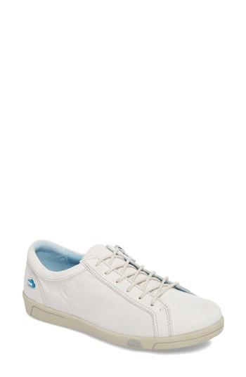 Women's Cloud Alessia Sneaker .5us / 38eu - White