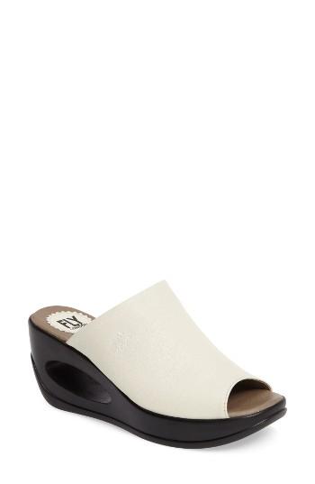 Women's Fly London Hima Platform Sandal .5-8us / 38eu - Ivory