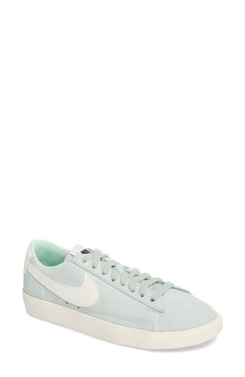 Women's Nike Blazer Low Sneaker .5 M - Green