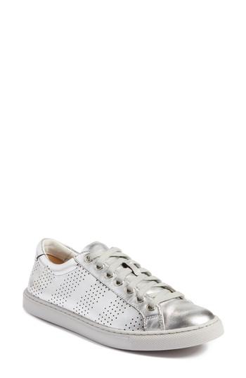 Women's Treasure & Bond Merrick Perforated Sneaker .5 M - Metallic