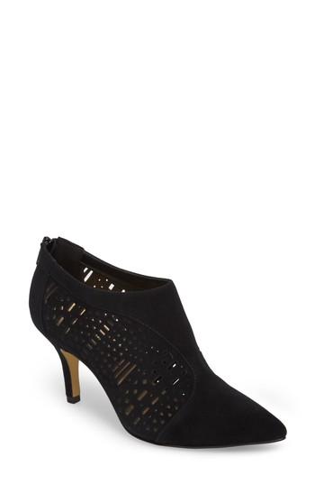 Women's Bella Vita Darlene Laser Perforated Bootie .5 N - Black
