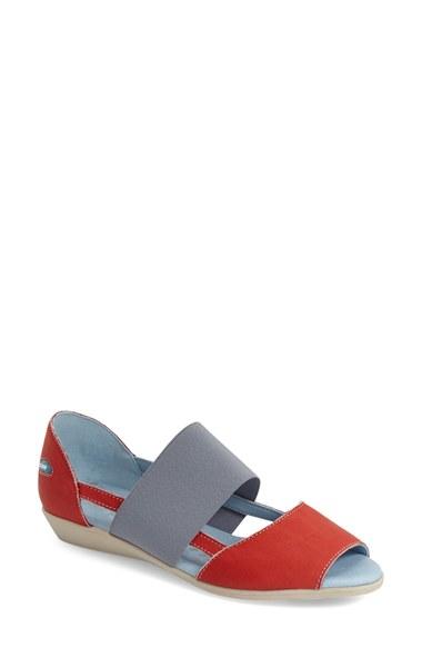 Women's Cloud 'canary' Skimmer Flat Us / 35eu - Red