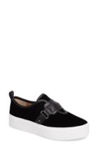Women's Calvin Klein Juno Slip-on Sneaker .5 M - Black