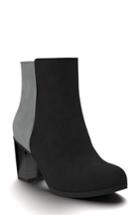 Women's Shoes Of Prey Block Heel Bootie .5 D - Black