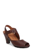Women's L'amour Des Pieds Foires Asymmetrical Slingback Sandal .5 M - Brown