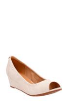 Women's Clarks Vendra Daisy Open Toe Wedge M - Beige
